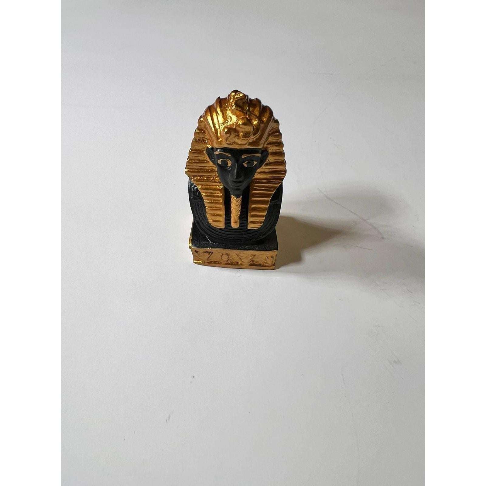 Enigmatic Black and Gold Sphinx Statue - Exquisite Black and Gold Sphinx Statue for Ancient Decor